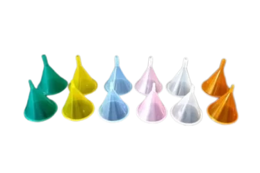 Encontre o funil pequeno de plástico ideal para precisão em diversas tarefas. Confira a GG Plásticos, referência em produtos plásticos.