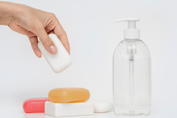 Saboneteira de plástico resistente: invista em durabilidade e praticidade